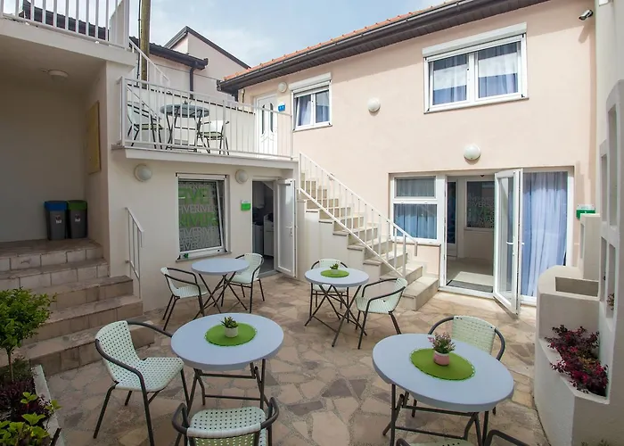 招待所 Five Rivers 4*